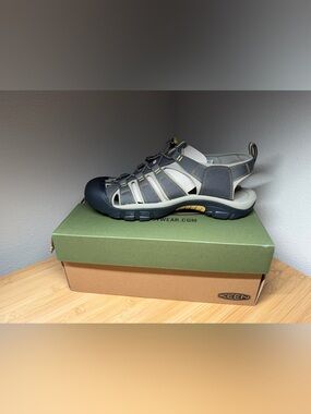 KEEN Newport H2 Men's Raven Aluminum Water Hiking Sandals Size 14 NIB